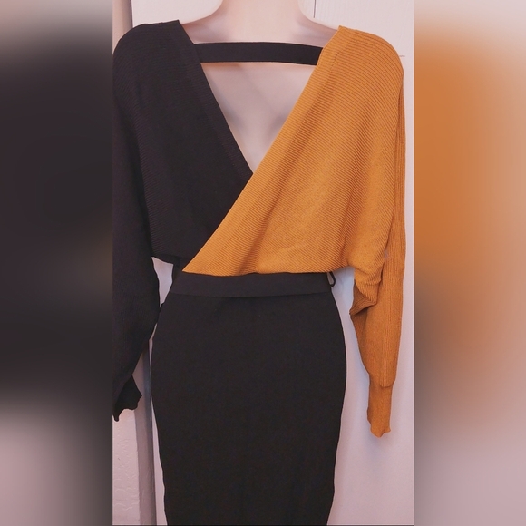 BCBG Paris Women's Surplice Bodycon Mini Sweater Dress NWT Size Medium Chic Glam - Picture 8 of 13